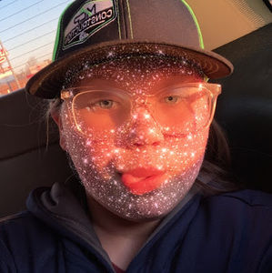 Meet your Posher, Leila